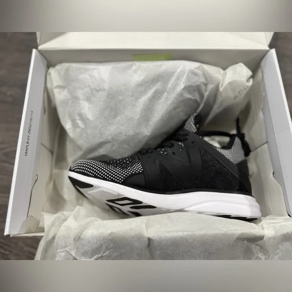 NWT-In Box APL Women's Ascend Sneakers - Picture 5 of 8